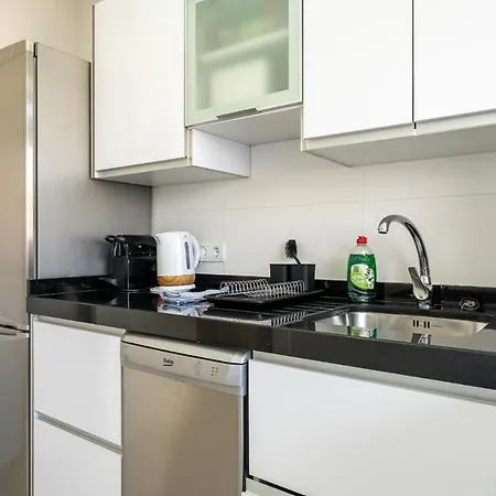 Sea View 2 Bedroom 2 Min Away From The 公寓 *