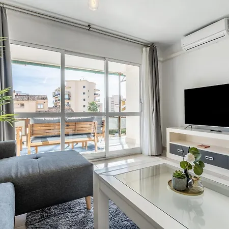 Sea View 2 Bedroom 2 Min Away From The Appartement Torremolinos