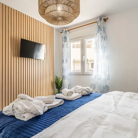 Sea View 2 Bedroom 2 Min Away From The *