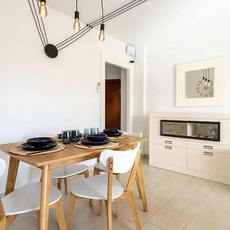 Sea View 2 Bedroom 2 Min Away From The Apartament