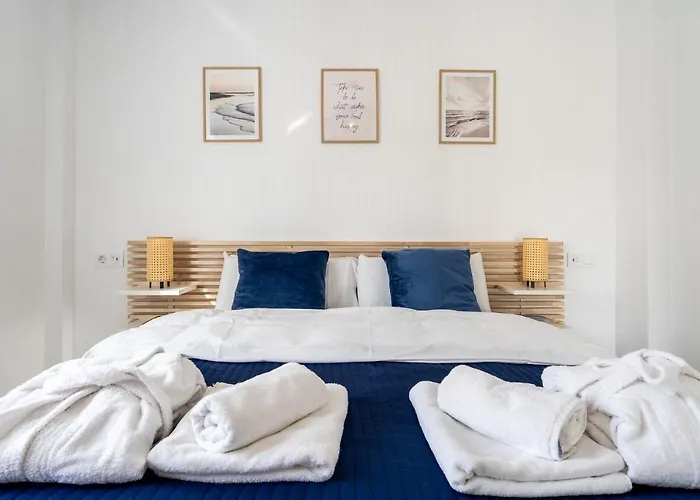 Sea View 2 Bedroom 2 Min Away From The *